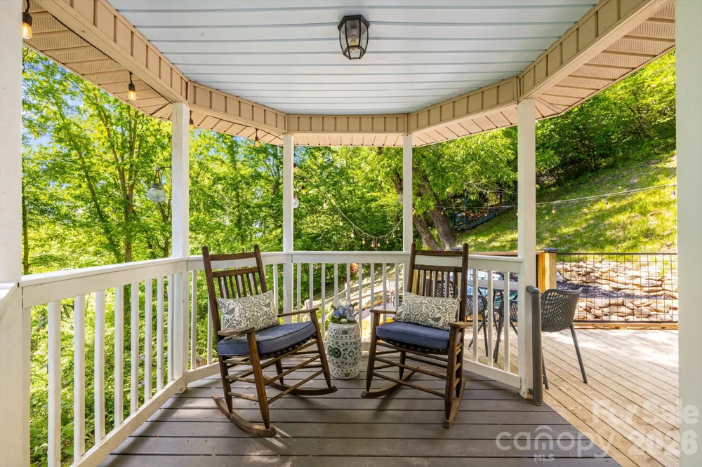 747 Osborne Road Clyde, NC 28721