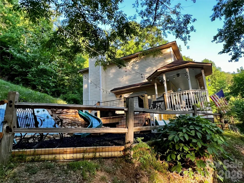 747 Osborne Road Clyde, NC 28721