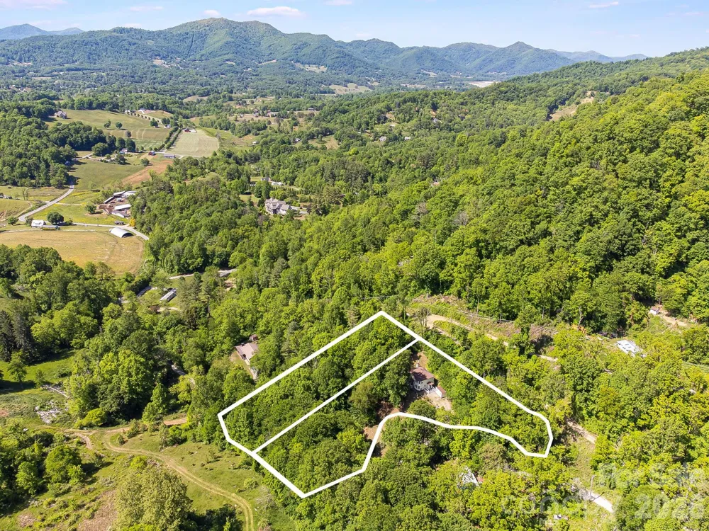 747 Osborne Road Clyde, NC 28721