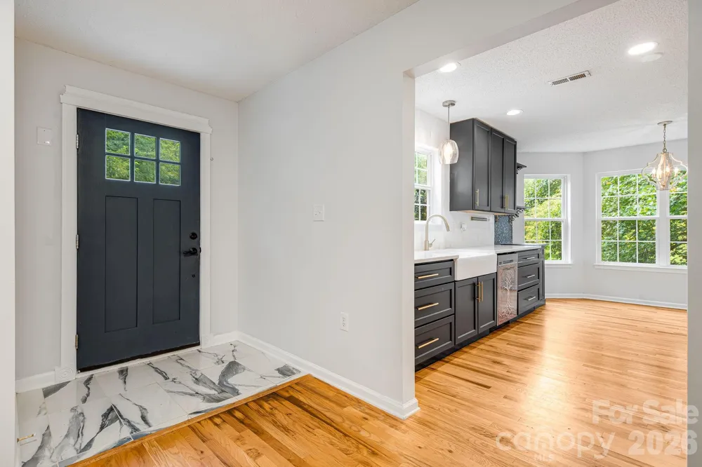 747 Osborne Road Clyde, NC 28721