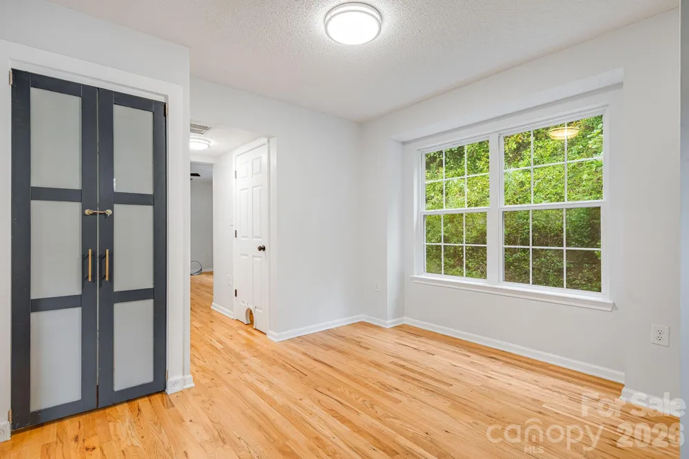 747 Osborne Road Clyde, NC 28721