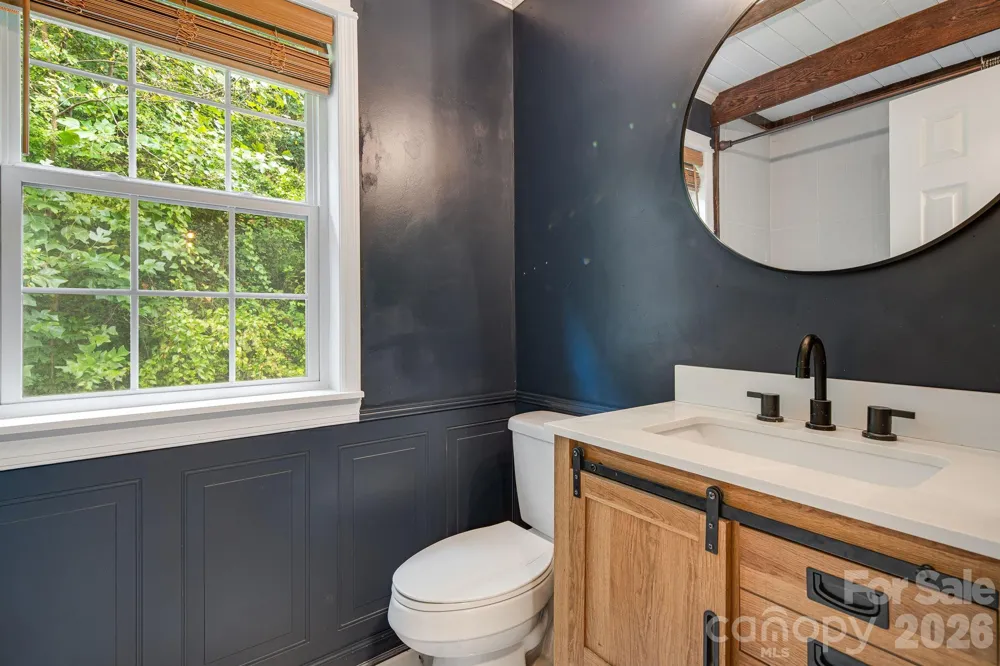747 Osborne Road Clyde, NC 28721