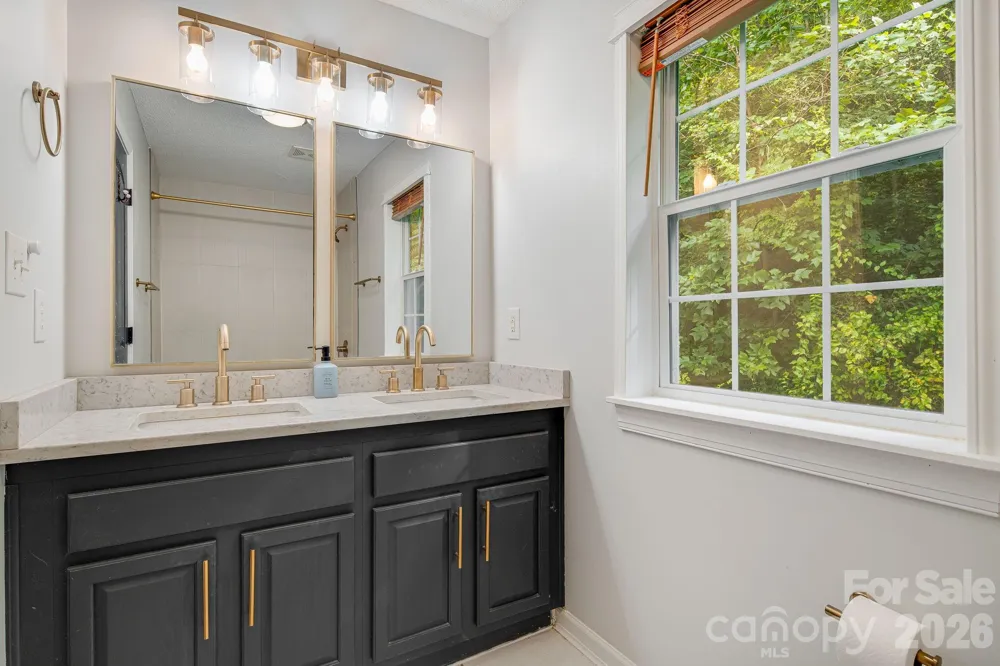 747 Osborne Road Clyde, NC 28721