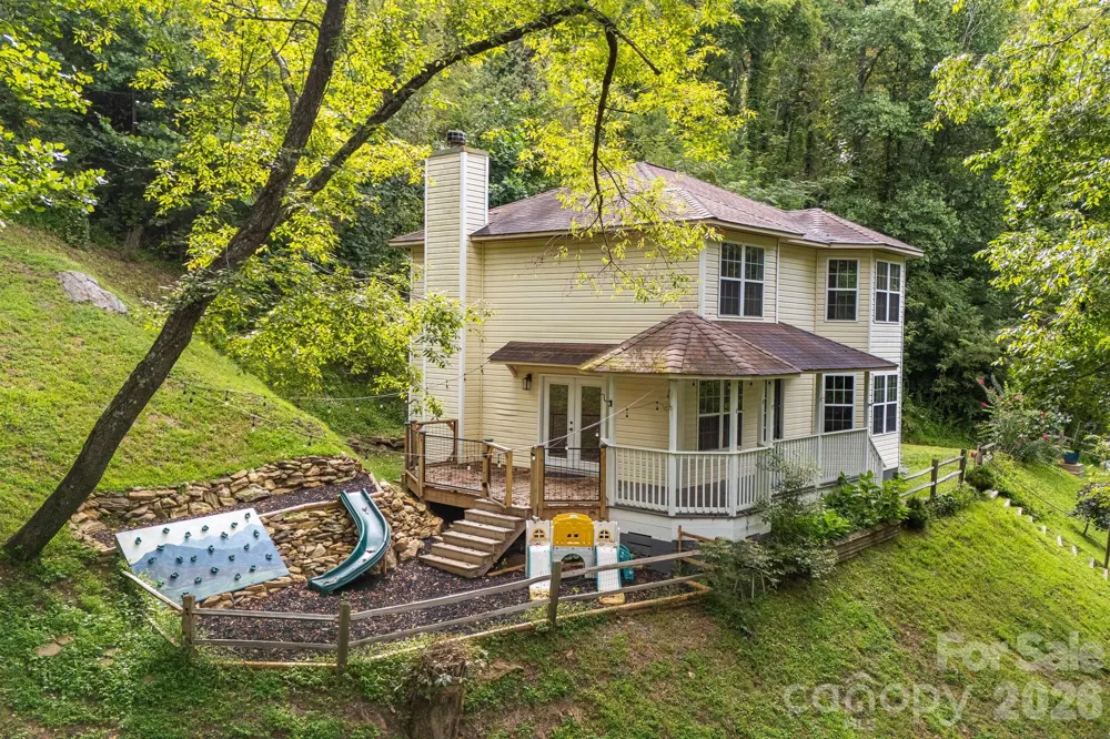 747 Osborne Road Clyde, NC 28721