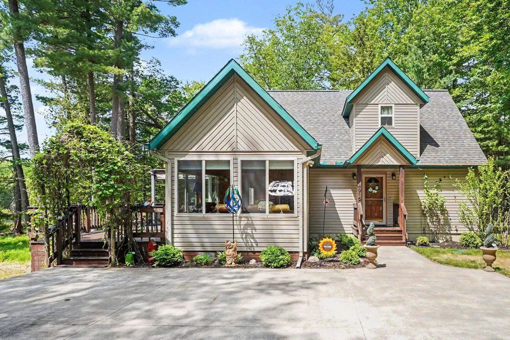4915 Johnson Avenue Plainfield Township, MI 48739