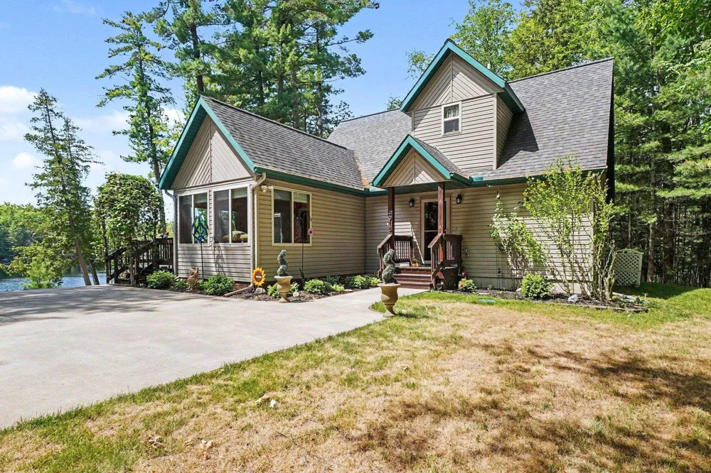 4915 Johnson Avenue Plainfield Township, MI 48739