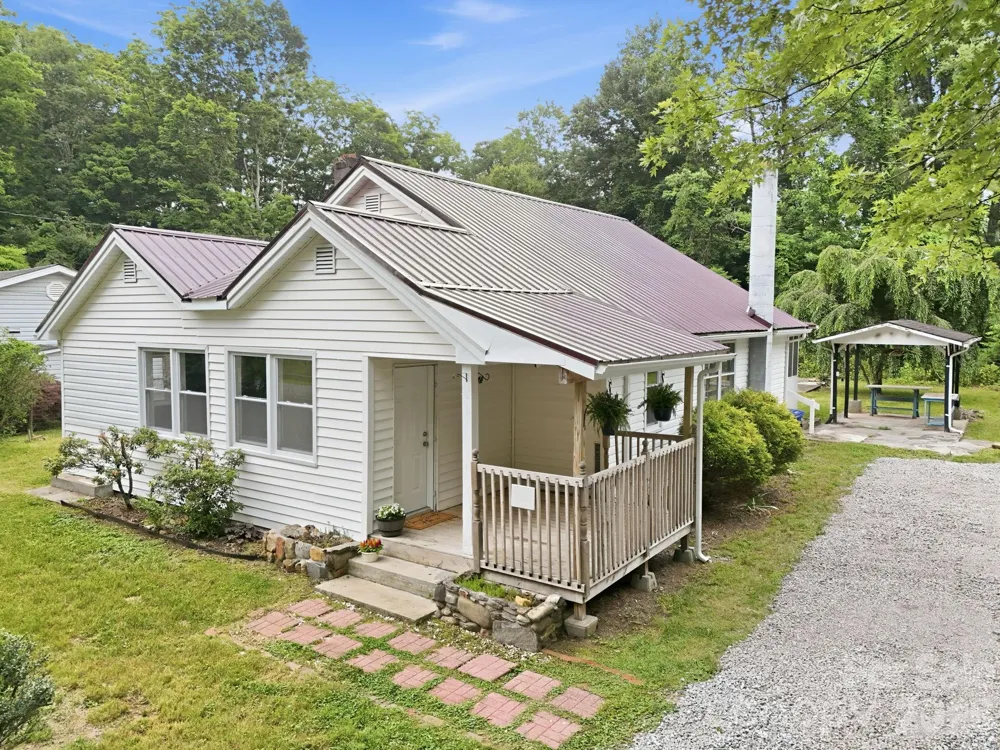 226 Vance Avenue Black Mountain, NC 28711