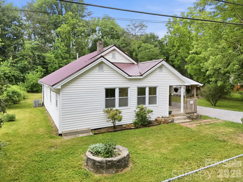 226 Vance Avenue Black Mountain, NC 28711