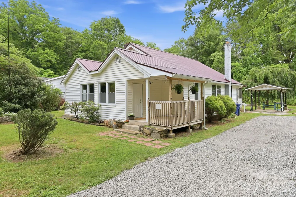 226 Vance Avenue Black Mountain, NC 28711