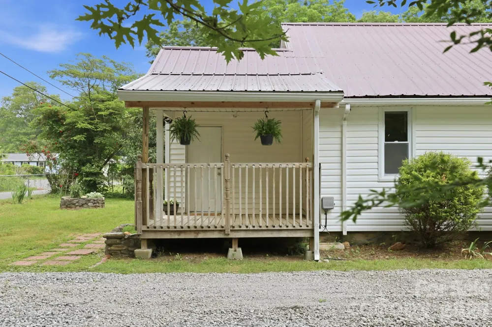 226 Vance Avenue Black Mountain, NC 28711
