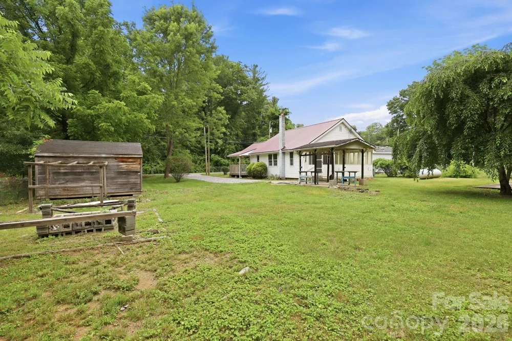 226 Vance Avenue Black Mountain, NC 28711