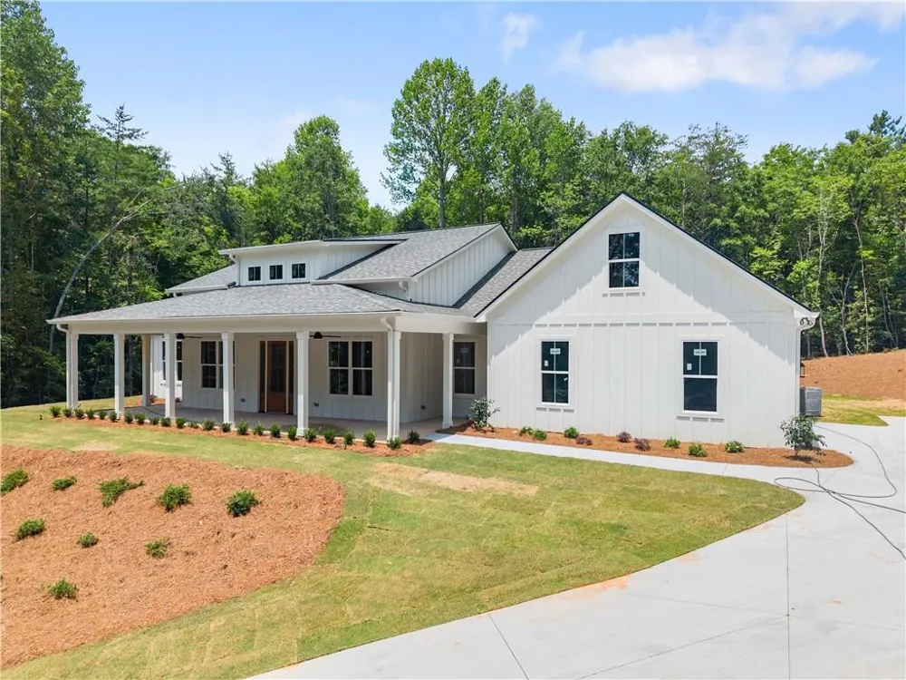 412 Jess Hunt Road Cleveland, GA 30528