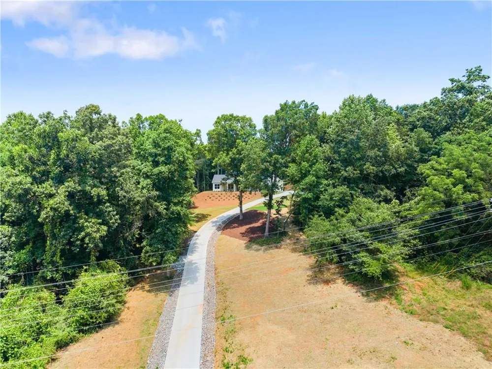 412 Jess Hunt Road Cleveland, GA 30528