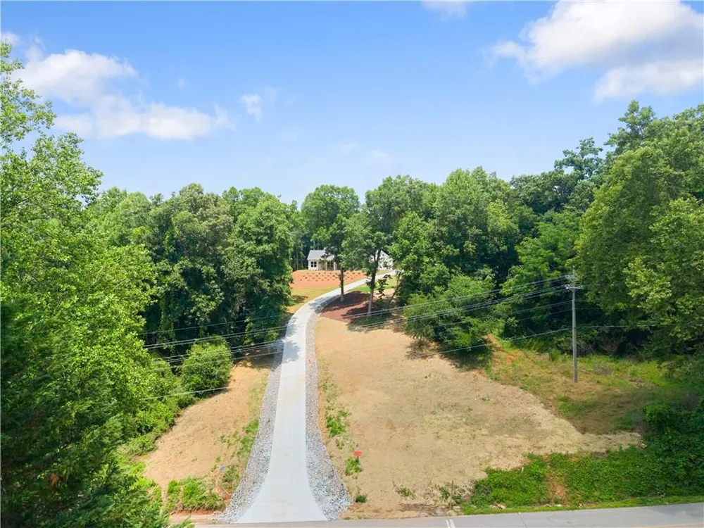 412 Jess Hunt Road Cleveland, GA 30528