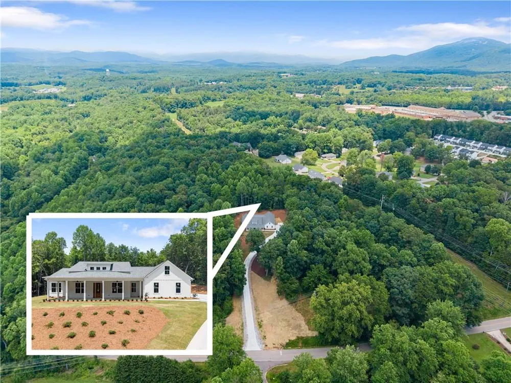 412 Jess Hunt Road Cleveland, GA 30528