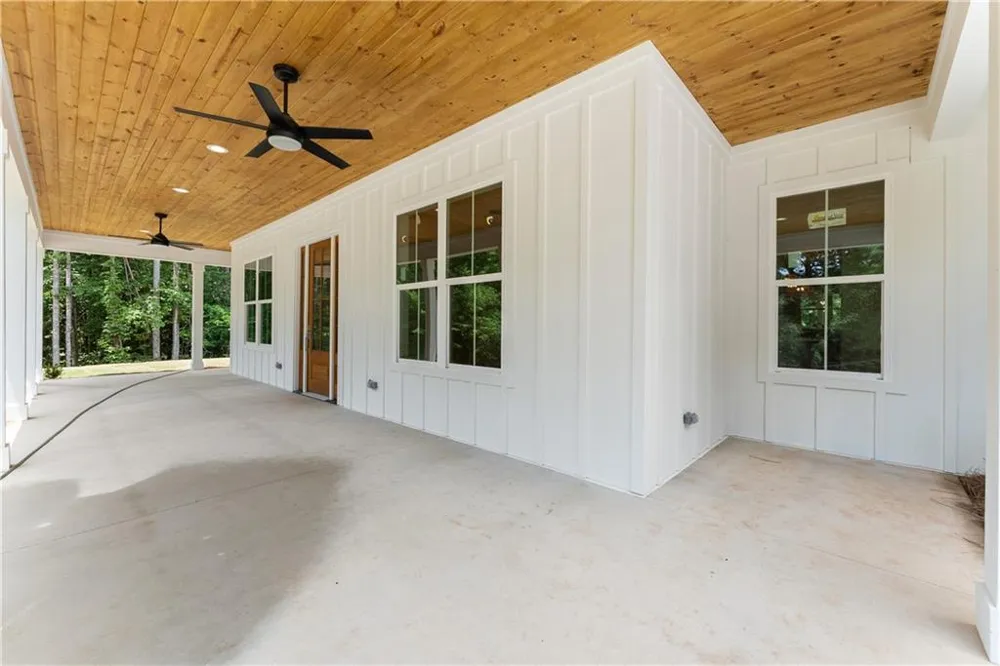412 Jess Hunt Road Cleveland, GA 30528