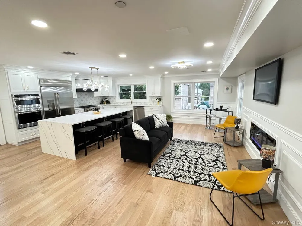 2450 Florin Court Bellmore, NY 11710