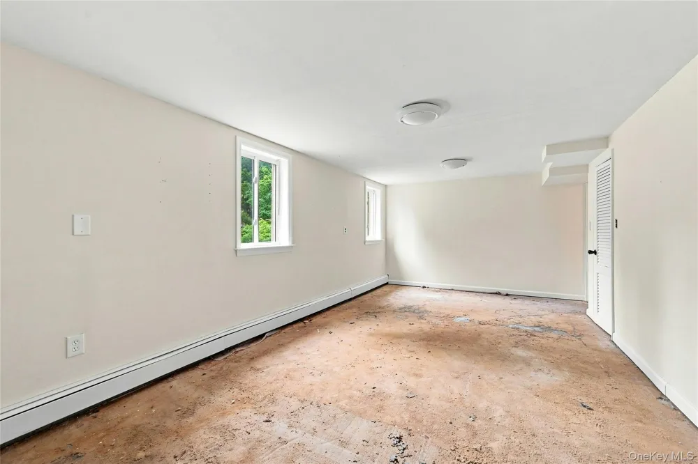 6 Winfield Drive Sound Beach, NY 11789