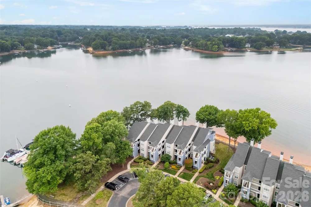 907 Southwest Drive Davidson, NC 28036