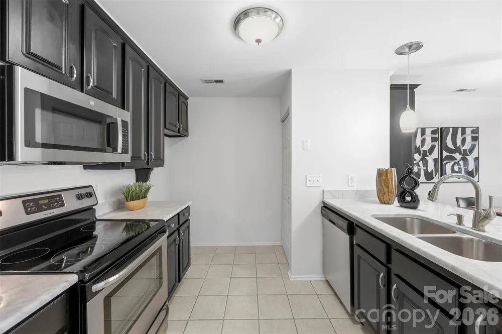 907 Southwest Drive Davidson, NC 28036