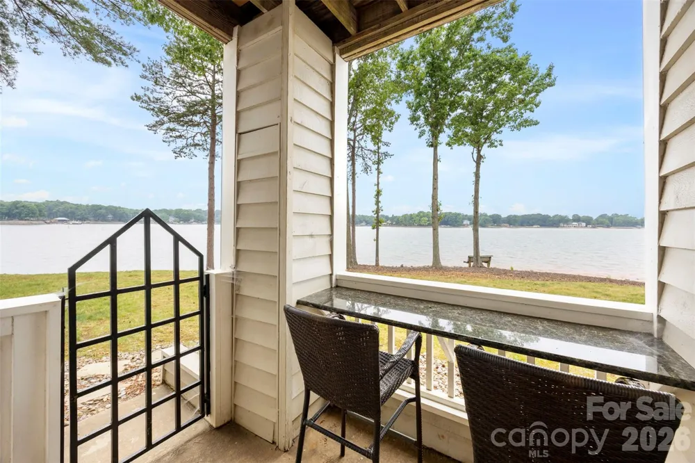 907 Southwest Drive Davidson, NC 28036