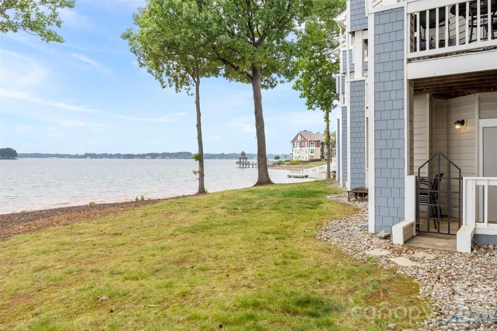 907 Southwest Drive Davidson, NC 28036