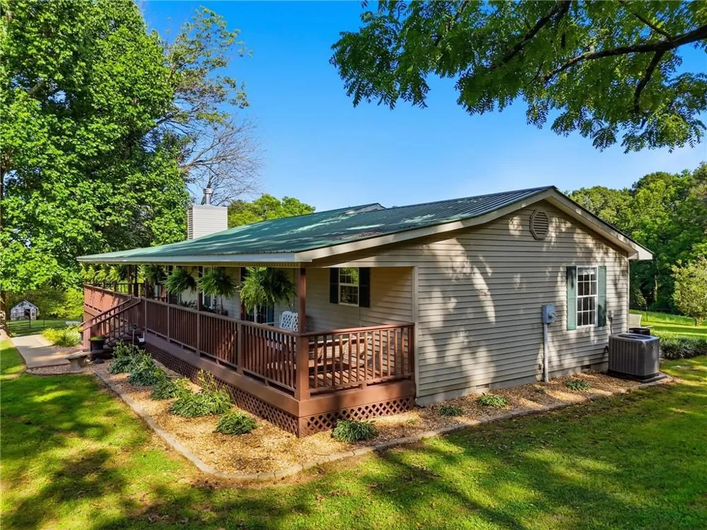 10797 Hwy 53 W W Talking Rock, GA 30175