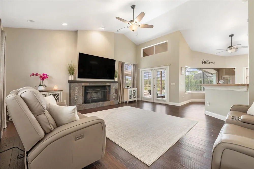 8612 OLDBRIDGE LANE Orlando, FL 32819