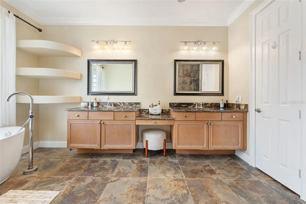 8612 OLDBRIDGE LANE Orlando, FL 32819