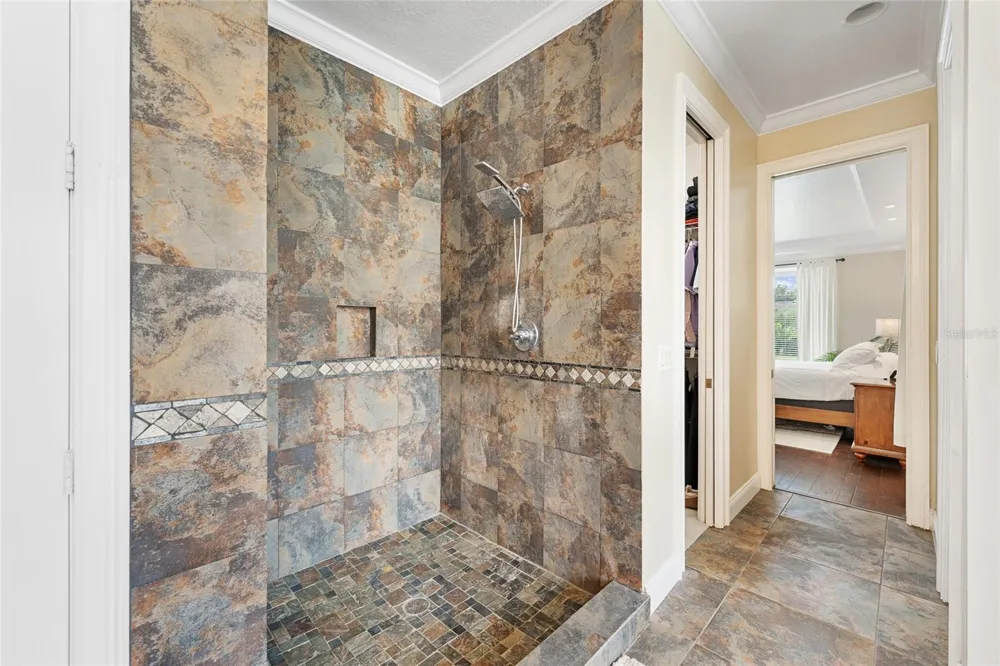 8612 OLDBRIDGE LANE Orlando, FL 32819