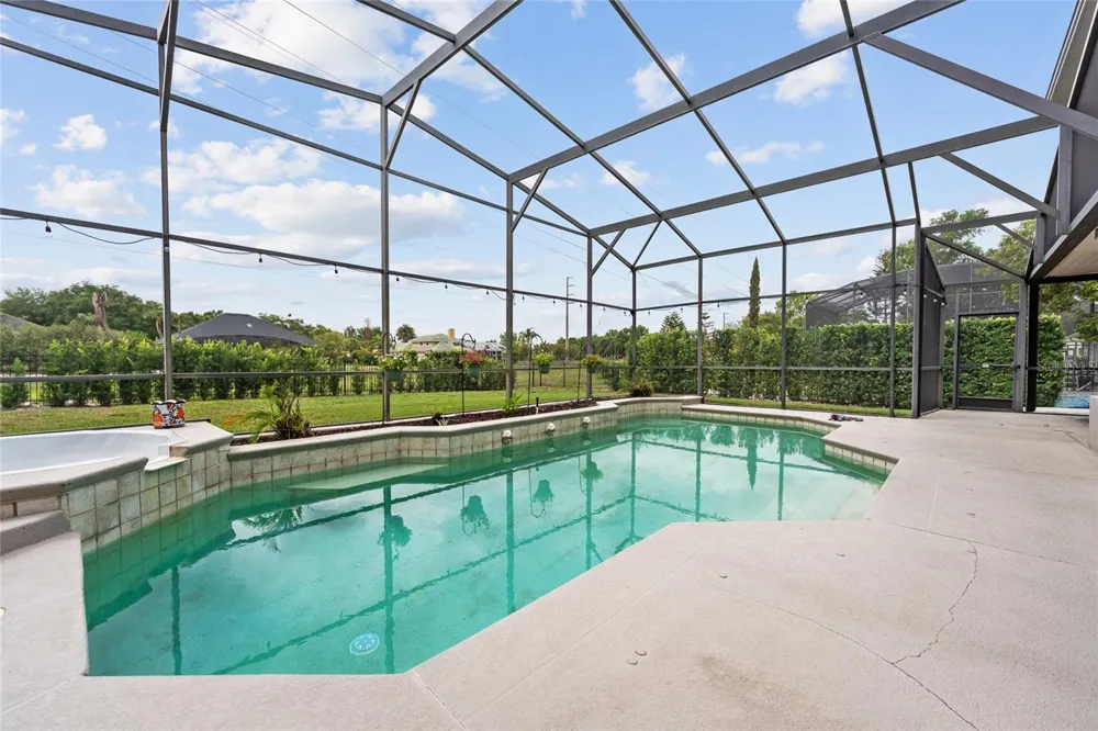 8612 OLDBRIDGE LANE Orlando, FL 32819