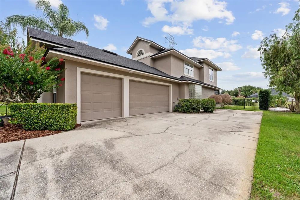 8612 OLDBRIDGE LANE Orlando, FL 32819