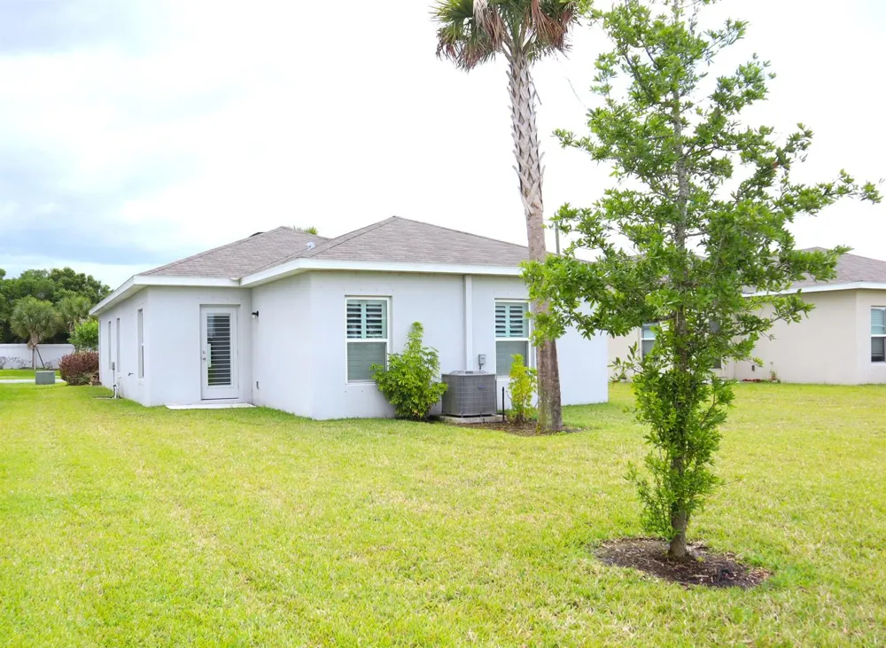 517 Cherimoya Street Fort Pierce, FL 34981