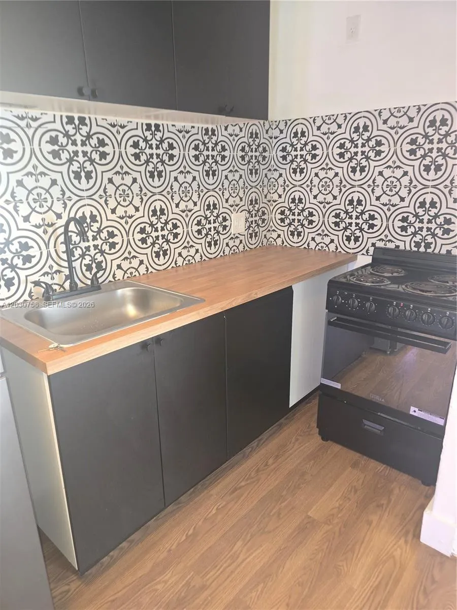 66 W 13th St #3 Hialeah, FL 33010