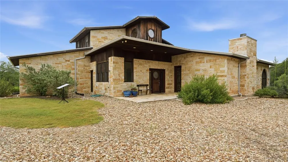 Address Not Shown Red Rock, TX 78662