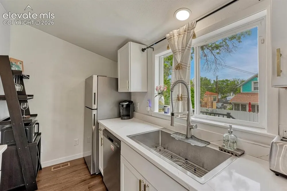 705 Corona Street Colorado Springs, CO 80903