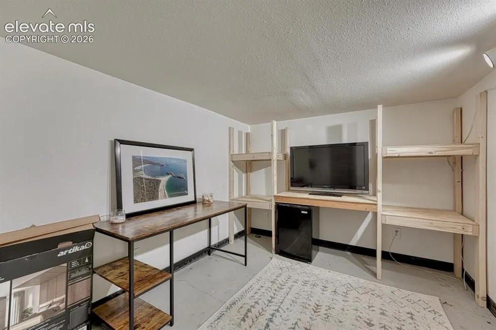 705 Corona Street Colorado Springs, CO 80903
