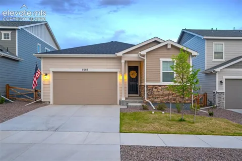 5689 Mammoth Lane