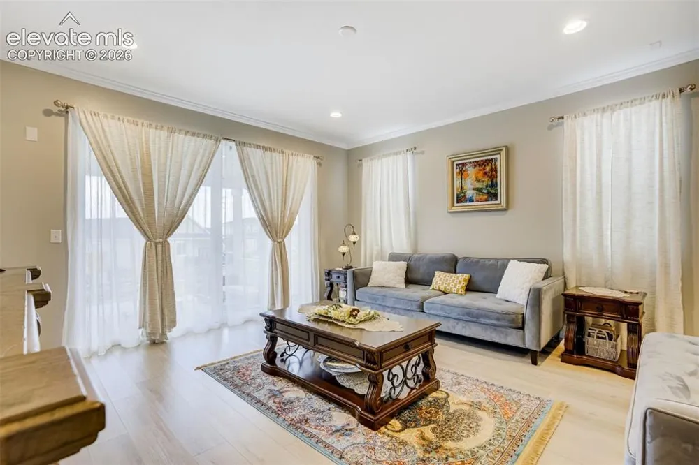 5689 Mammoth Lane Colorado Springs, CO 80927