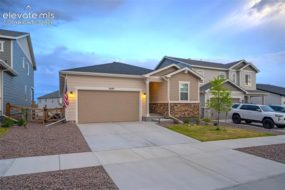 5689 Mammoth Lane Colorado Springs, CO 80927