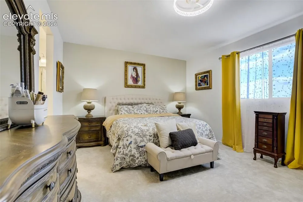 5689 Mammoth Lane Colorado Springs, CO 80927
