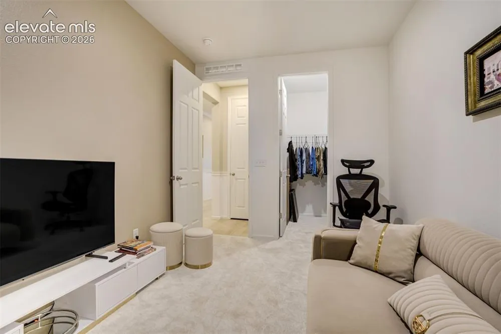 5689 Mammoth Lane Colorado Springs, CO 80927