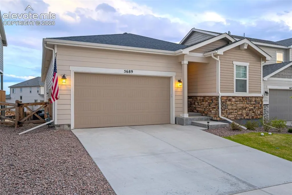 5689 Mammoth Lane Colorado Springs, CO 80927