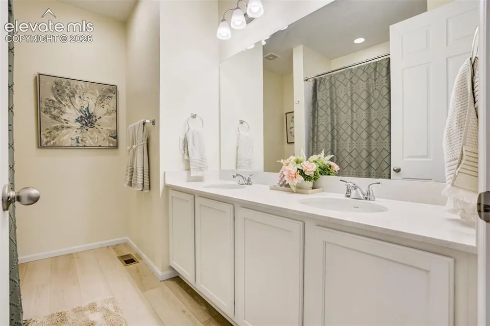5689 Mammoth Lane Colorado Springs, CO 80927