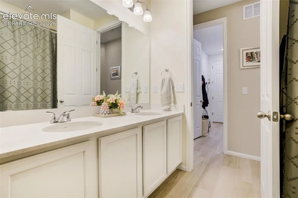 5689 Mammoth Lane Colorado Springs, CO 80927