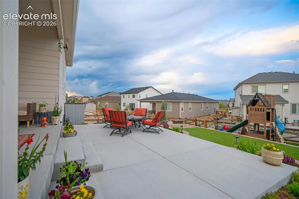 5689 Mammoth Lane Colorado Springs, CO 80927