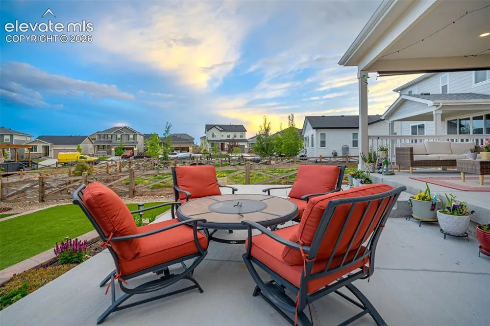 5689 Mammoth Lane Colorado Springs, CO 80927