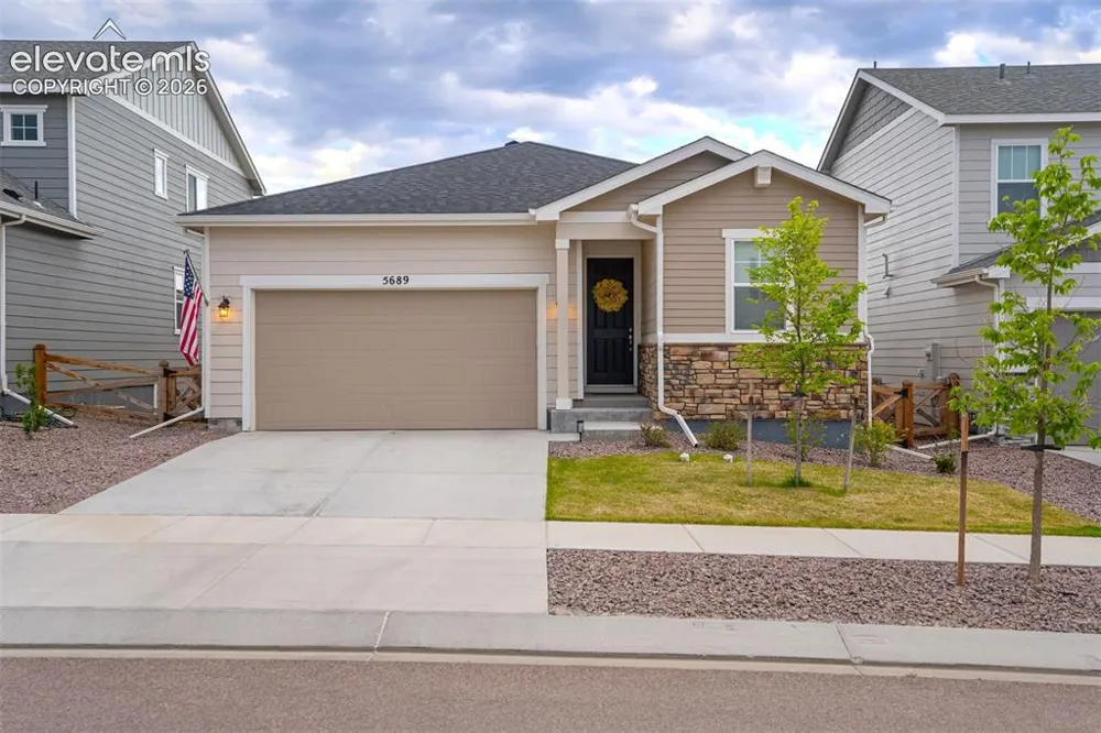 5689 Mammoth Lane Colorado Springs, CO 80927