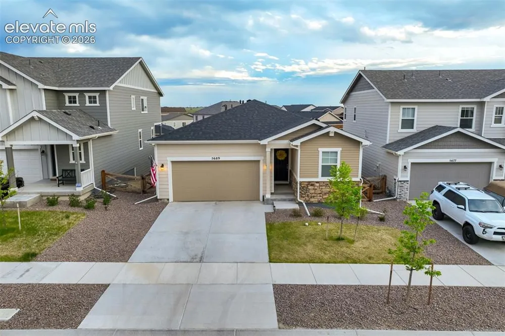 5689 Mammoth Lane Colorado Springs, CO 80927
