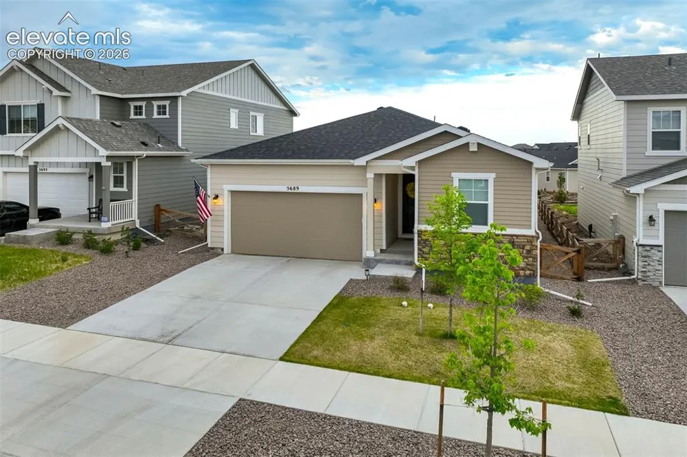 5689 Mammoth Lane Colorado Springs, CO 80927